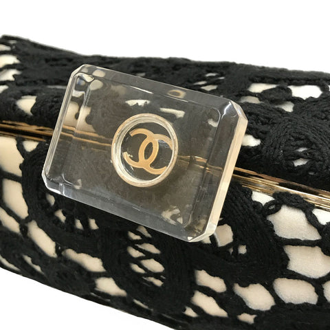 Chanel Chanel Cocomark Flower en dentelle d'embrayage satin noir C2616