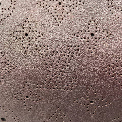 louis vuitton leather wallpaper