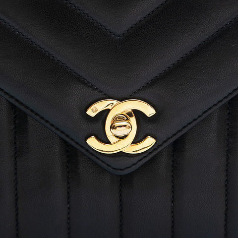 Chanel Chanel Mademois Chain Umhängetasche Schwarz P12746