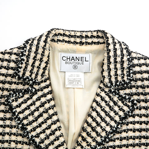 Chanel CHANEL Chidori Pattern Coco Button Tweed Jacket Beige X Black P –  NUIR VINTAGE