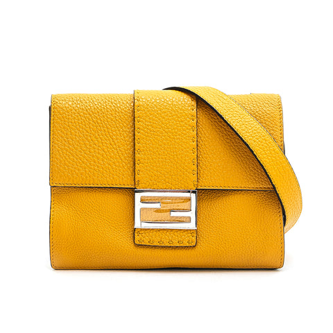 Fendi FENDI Flat Bucket Medium Shoulder Bag mustard Yellow P13076