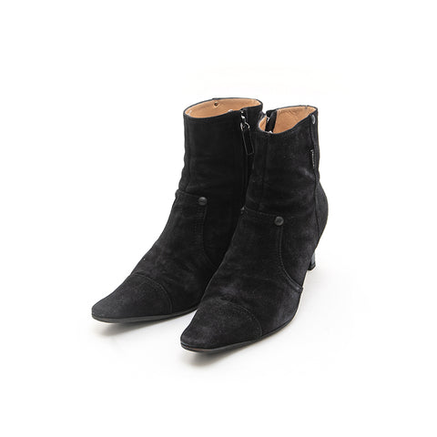 Chanel CHANEL Suede Short Boots Black P13126