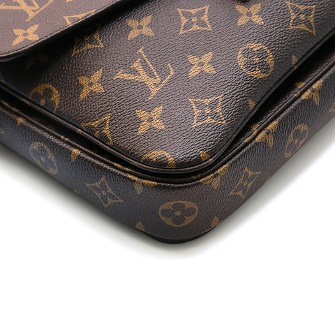 Louis Vuitton Louis Vuitton Monogram Pochet Methis Shoulder Bag
