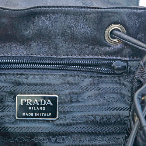 プラダ PRADA トライアングルロゴ レザー リュック・デイパック ブラック P13257