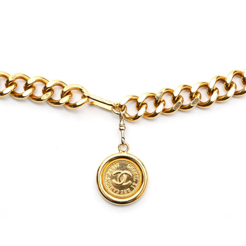 Chanel CHANEL Medallion Logo Plate Chain Belt Gold P13371 – NUIR VINTAGE