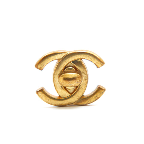 Chanel Chanel Cocomark Turn Lock Ohrring Gold P13390