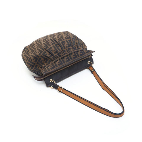 Fendi Fendi Zukka Umhängetasche Brown P13406