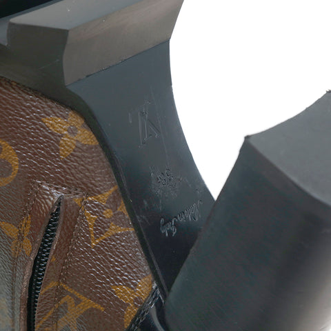 Louis Vuitton Monogram Star Ankle Boots Boots Brown x Black P13901 – NUIR  VINTAGE