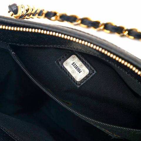 Chanel Chanel Caviar Skin Logo Kette Handumkeltasche Schwarz P13910