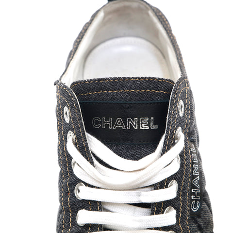 Chanel CHANEL Matrasse Denim Sneakers Black P13929 – NUIR VINTAGE