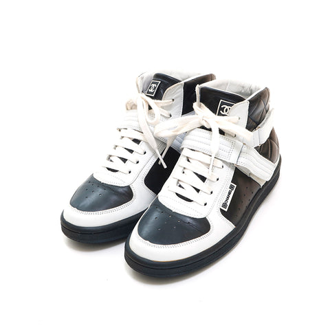Chanel CHANEL Sports Line Matrasse High Cut Sneakers Black X White P13930