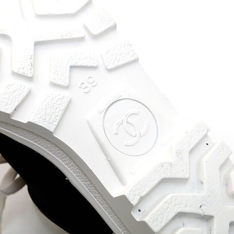 Chanel Chanel Coco Mark Canvas Sneakers Black X White P13931