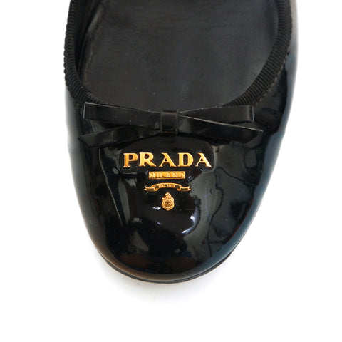 Prada PRADA Enamel Logo Ribbon Ballet Pumps Black P14150