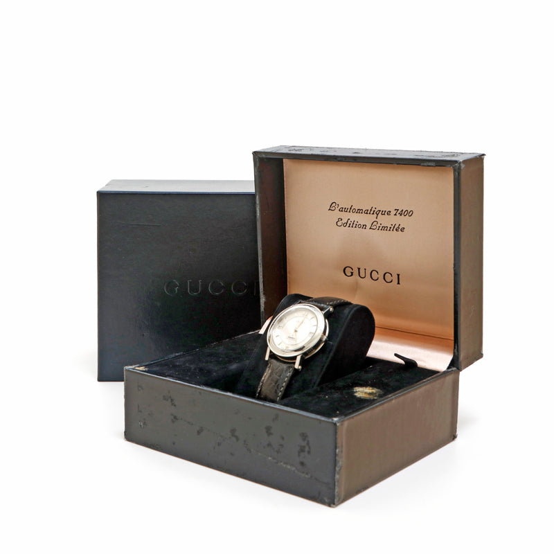 グッチ GUCCI オートマチック 裏スケルトン 7400 腕時計 シルバー×ブラック P14420 – NUIR VINTAGE