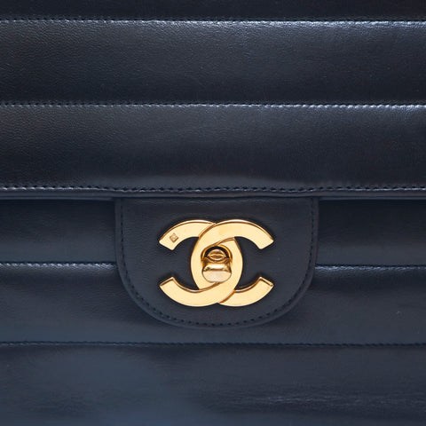 シャネル CHANEL ココマーク ボーダーステッチ ラムスキン チェーン ショルダーバッグ ブラック P15506