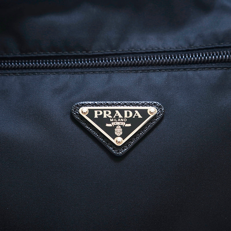 プラダ PRADA 三角ロゴ ナイロン 斜め掛け ショルダーバッグ ブラック
