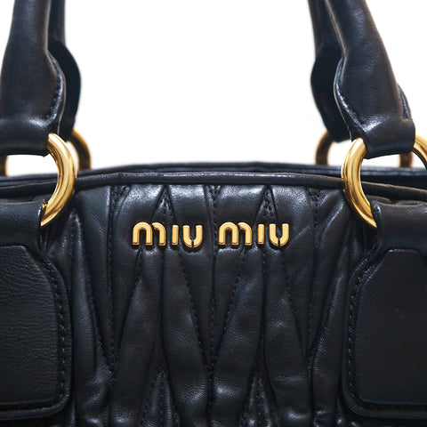 ミュウ ミュウ Miu Miu ロゴ マトラッセ 2WAY 斜め掛け ハンドバッグ ブラック P15285