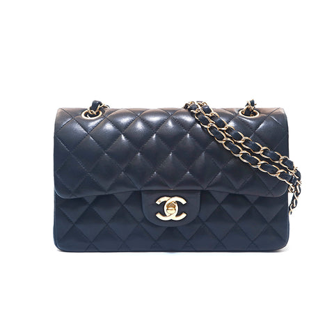 シャネル CHANEL ダブルフラップ マトラッセ ラムスキン ショルダーバッグ ブラック P15675