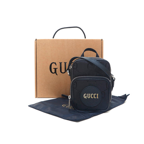 グッチ GUCCI GGキャンバス アマゾン型 斜め掛け ショルダーバッグ ブラック P15705