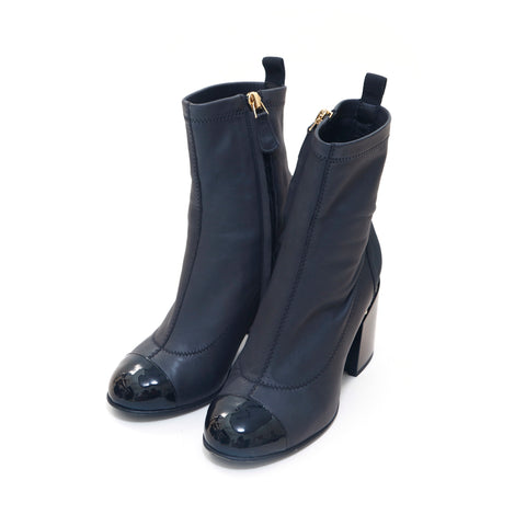 香奈儿可可链链鞋跟靴子黑色P15835