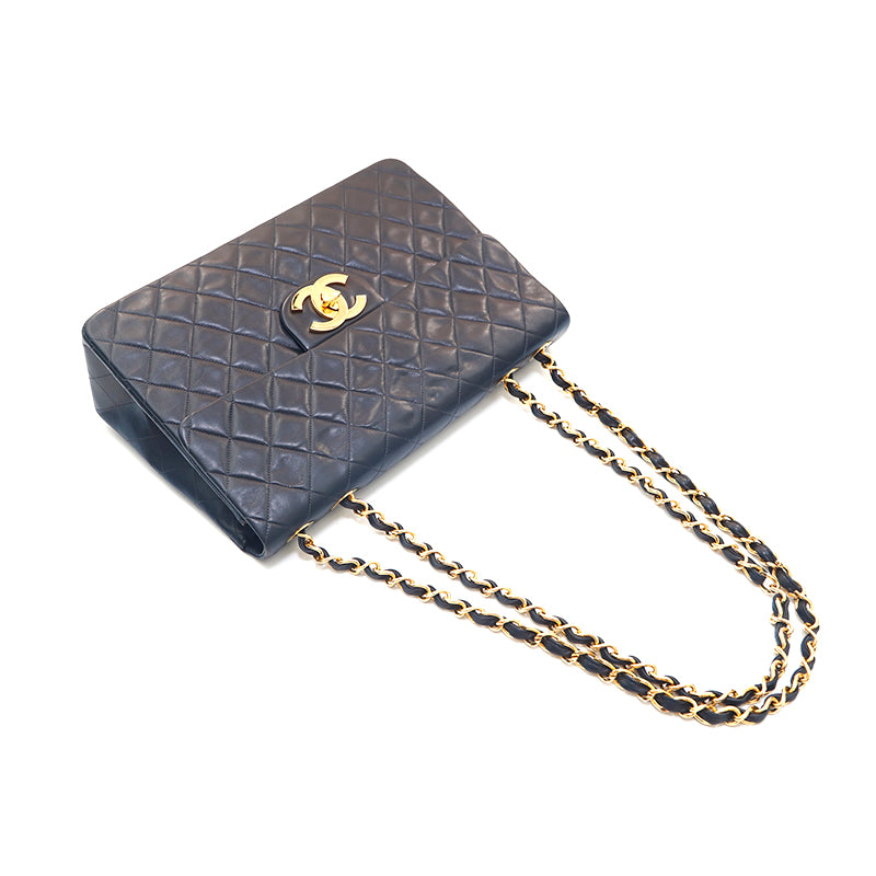 シャネル CHANEL デカマトラッセ ココマーク ショルダーバッグ レザー ブラック P16175 – NUIR VINTAGE