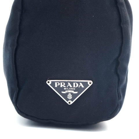 プラダ PRADA 三角ロゴ サテン アクセサリーポーチ ブラック P16188