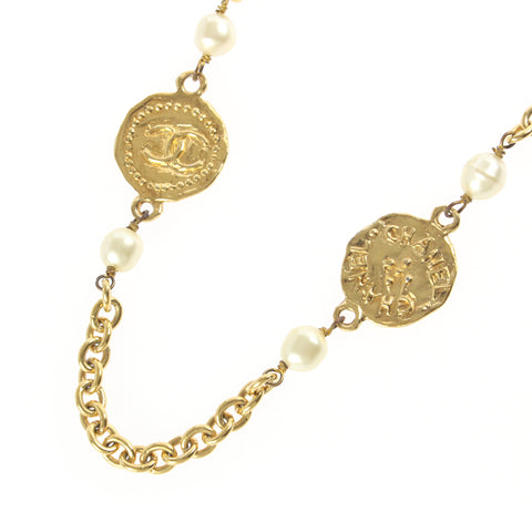 Chanel CHANEL Coco Mark Pearl Motif Necklace Gold P3040