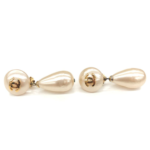 Chanel CHANEL Coco Mark Pearl Swing Earrings 2CC5 Gold White