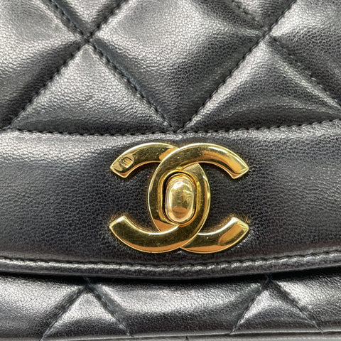 シャネル CHANEL ダイアナフラップ ココマーク ショルダーバッグ レザー ブラック WS1172