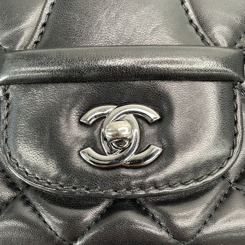 Chanel Chanel Matelasse -Kette 2014 Umhängetaschen Lambskin Schwarz WS1342