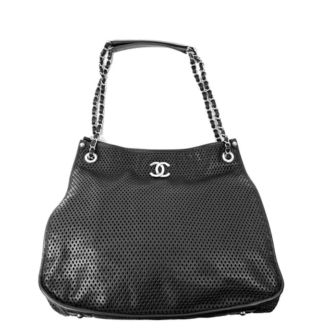 シャネル CHANEL パンチング チェーンショルダー 1990年 ショルダーバッグ VINTAGE 中古 定番 カーフ ブラック WS1761