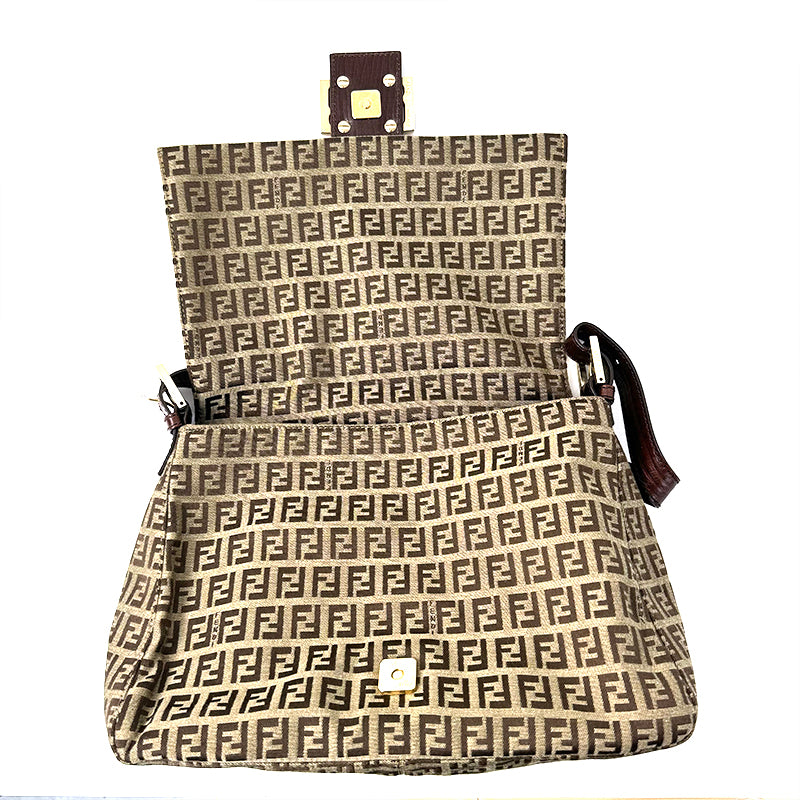 【ヴィンテージ】FENDI（フェンディ）マンマバケット スエードショルダーバッグ FENDI フェンディ FF金具 マンマバケット スエード レザー