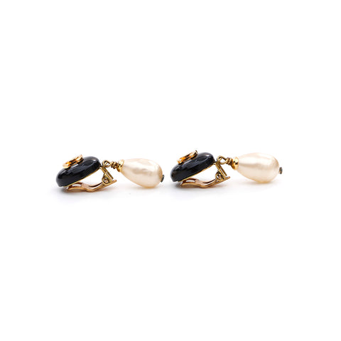 Chanel Coco Mark Pearl 1994 Earrings GP Gold x Black WS3375