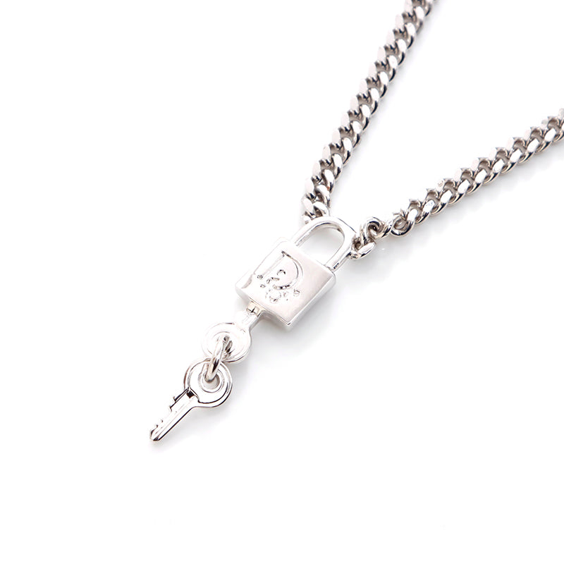 Christian Dior(クリスチャンディオール)ネックレス クリスチャンディオール Christian Dior ロゴ ネックレス