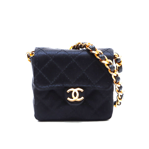 香奈儿Chanel Matelasse迷你微型连锁肩袋黑色编号1900S金色硬件肩带黑色WS4533