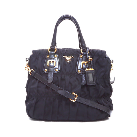 Prada Nylon聚集了2条手提包黑色WS5370