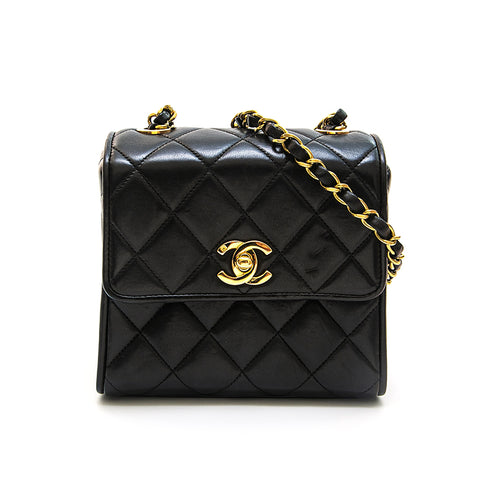 Vintage Chanel CC Turnlock Black Quilted Leather Medium Classic Double Flap Chain  Shoulder Bag