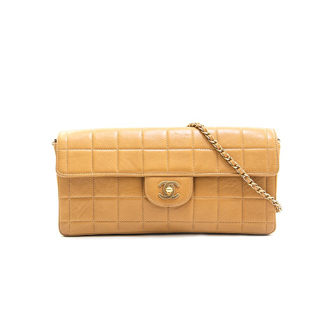 Chanel CHANEL Chocolate Bar Chain Shoulder Bag Beige EIT0621 – NUIR VINTAGE