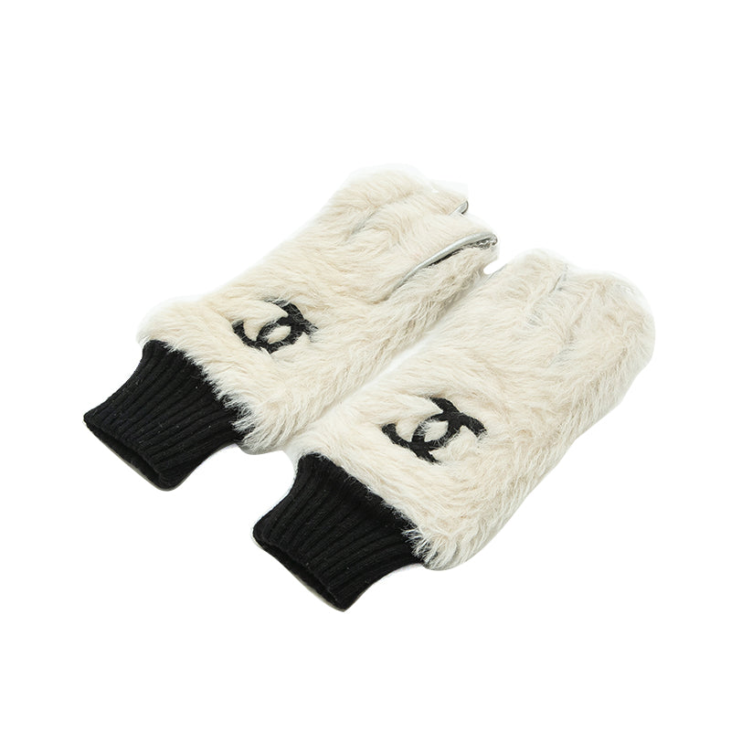 Chanel CHANEL Coco Mark fur X Leather gloves White X Silver EIT0806 – NUIR  VINTAGE