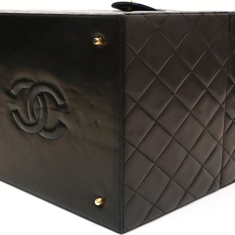 Chanel CHANEL Matelasse with mirror vanity handbag black eit1014