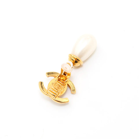 Chanel Chanel Hingestone Pearl Swing Earge Oreing Gold EIT1030